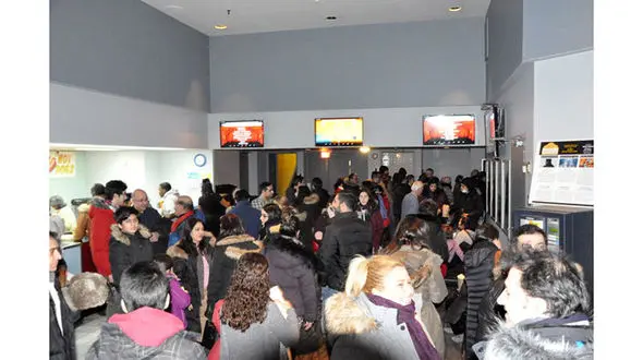 «سیانور» در مونترال به روی پرده رفت