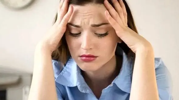 آیا نگرانی از نظر دیگران فعالیت مغز شما را تغییر می‌ دهد؟