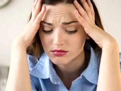 آیا نگرانی از نظر دیگران فعالیت مغز شما را تغییر می‌ دهد؟