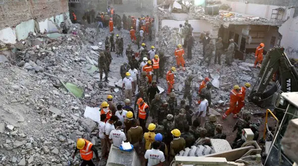 انفجار شدید گاز هنگام جشن عروسی در سالن هتل /  18 جسد تا کنون خارج شده است + عکس