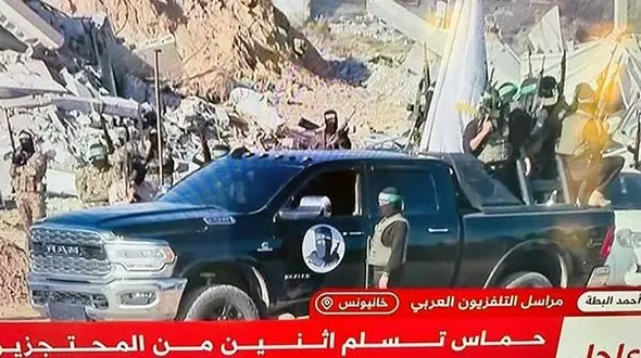 تبادل اسرای فلسطینی با سلاح ها و خودروی غنیمت گرفته شده از ارتش اسرائیل