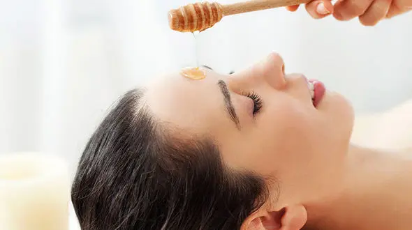 ماسک خانگی شاداب کننده پوست را با عسل تهیه کنید