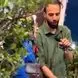 فیلم آواز پری /  مامان پیرش که اسمش پری بود اومد کنار خواننده و باهاش تو ای پری کجایی خوند