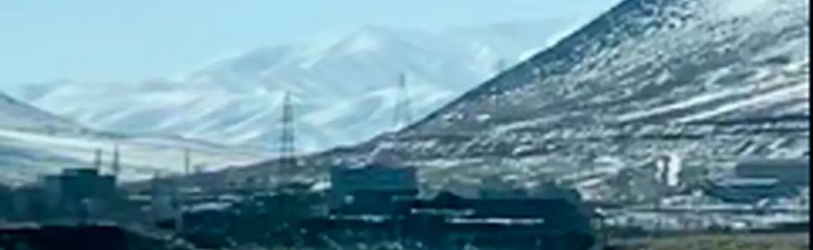 دریاچه کوکبیه شازند/ یک معدن در دل طبیعت مرکزی ایران + فیلم