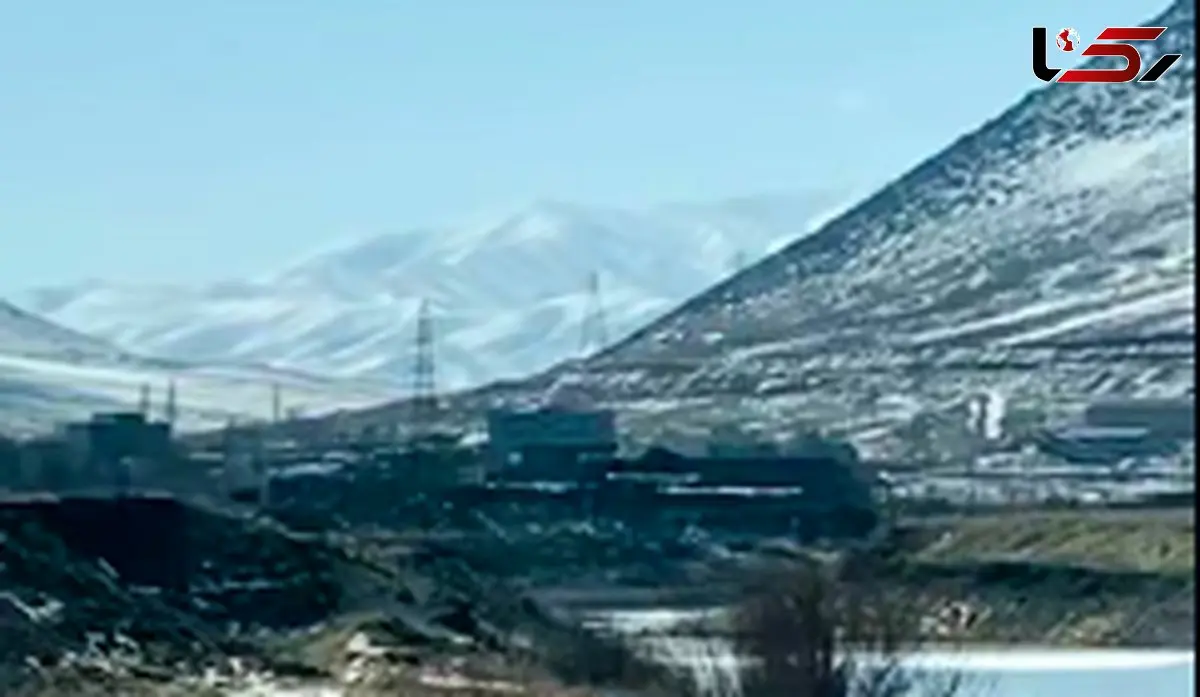 دریاچه کوکبیه شازند/ یک معدن در دل طبیعت مرکزی ایران + فیلم