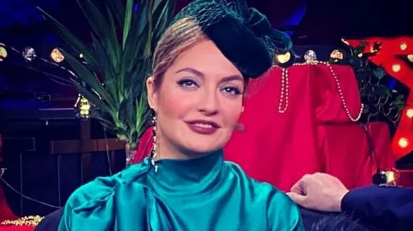  مهناز افشار و خواننده لس آنجلسی روی قایق تفریحی + فیلم