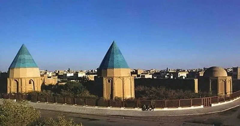 مقابر گنبد سبز قم سفر