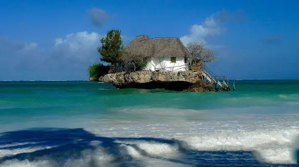 خانه ای مخوف وسط دل دریا+عکس