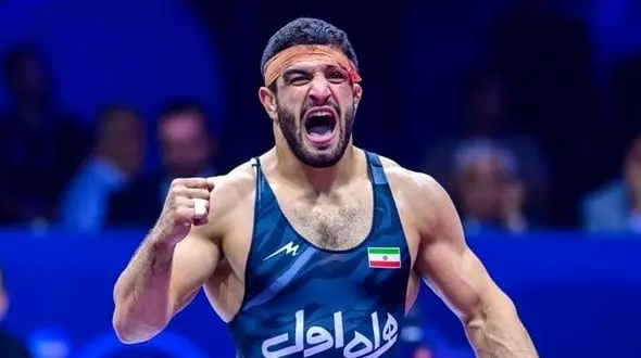 مفاخر کشتی ایران ؛ عموزاد و قاسم پور در صدر رنکینگ جهانی 