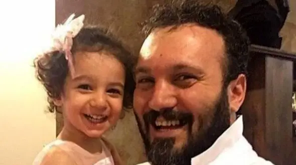 کامبیز دیرباز: از ترس اینکه بچم پسر بشه بچه دار نشدم/ به خانومم گفتم اگه پسر شد تو بیمارستان عوضش میکنم!