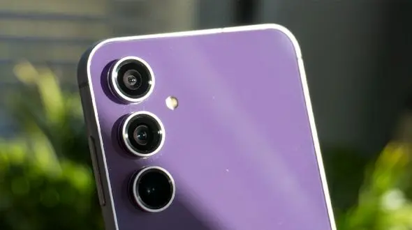 اجاره روزانه گوشی سامسونگ برای عکاسی؛ ماجرای جنجالی اقدام کره‌ای‌ها