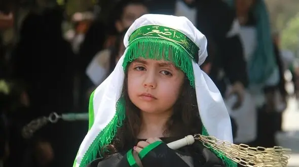 عکس های تاثیرگذار از حضور کودکان و نوجوانان کرمانشاهی در عزای سیدالشهدا (ع)