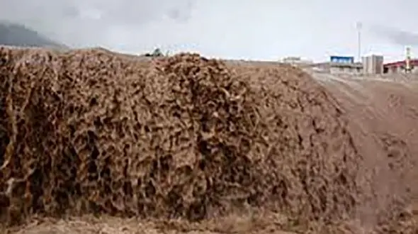 جسد دومین قربانی سیلاب لرستان از سیمره بیرون کشیده شد
