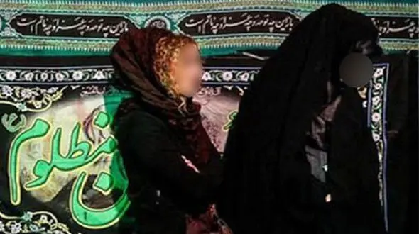 جزییات جنجال آموزش آرایش زنانه با تم عزا توسط یک سلبریتی !
