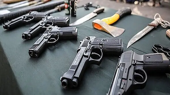 کشف سلاح و مهمات غیرمجاز در منزل مرد عتیقه‌فروش در غرب تهران