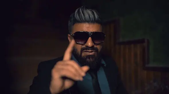 مجید خراطها برای محمد رضا شجریان دست به دعا شد + عکس