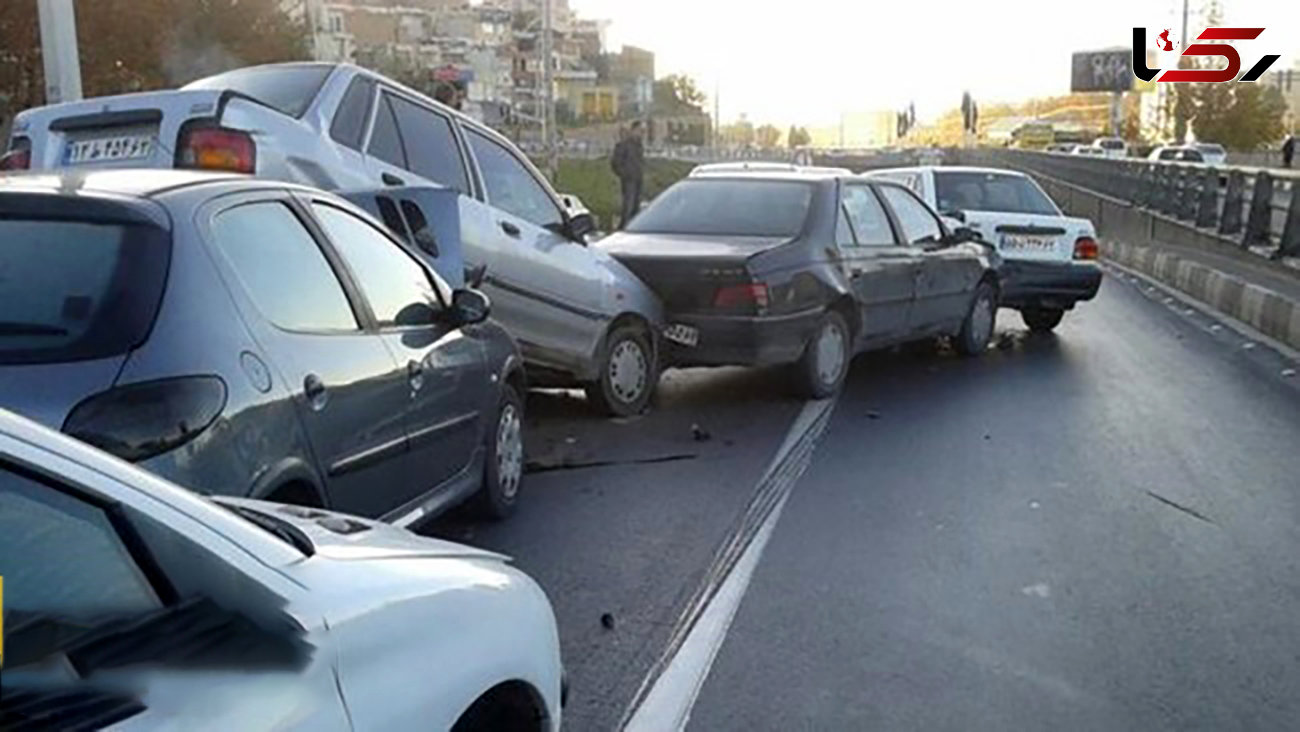 تصادف زنجیره‌ای 8 خودرو در بلوار صفه اصفهان