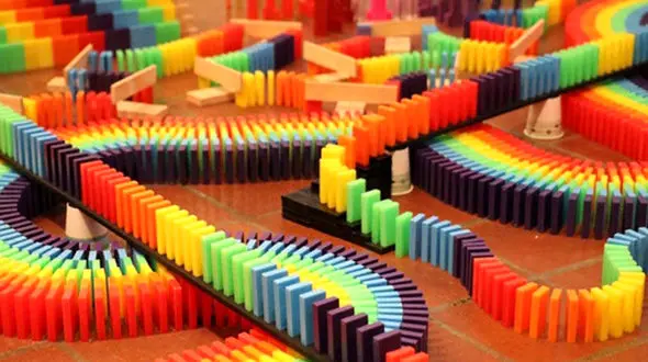 دومینو با تخم مرغ دیده اید؟ + فیلم