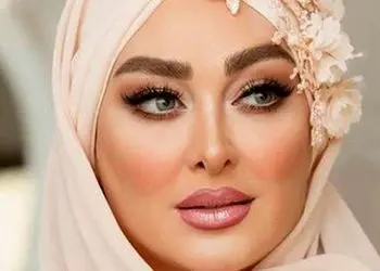 عکس / نگاهی به چیدمان و دکوراسیون شاهانه میز شب یلدای الهام حمیدی .../ سنگ تمام خانم بازیگر خوش سلیقه ...