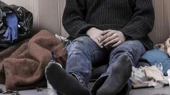 تخصصی به کارتن خواب ها کمک نمی شود، آنها در تاریکی میمیرند/ سرنوشت نامعلوم زنان باردار و دارای بیماری عفونی کارتن خواب