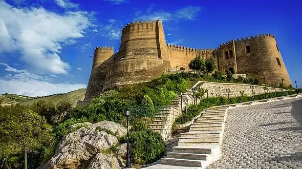 ضرغامی: قلعه فلک الافلاک در رده های اول ثبت جهانی است