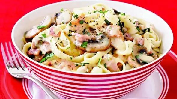 خوشمزه ترین پاستا با سس آلفردو را در خانه تهیه کنید+دستور پخت