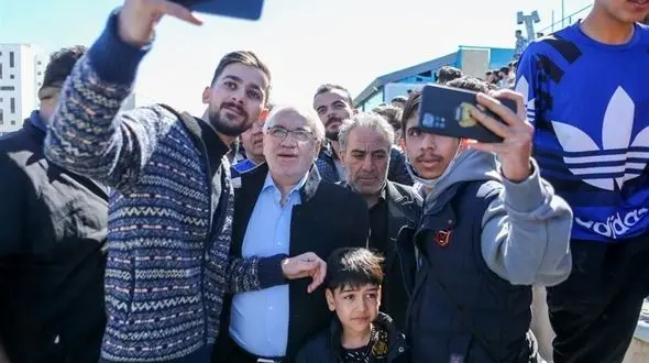 فتح‌الله‌زاده: با همین قیمت دلاری که سرسام آور است هم بازیکن خارجی ارزان‌تر از داخلی است/ اعلام شماره حساب برای دریافت کمک از هواداران!