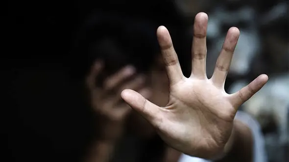 11 عمل مردانه که می‌توانند مانع خشونت علیه زنان شوند / سیاستمداران اهل متوقف کردن خشونت نیستند!