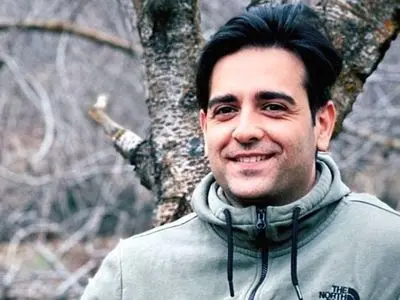 اسکار خنده دارترین سلفی به امیرحسین آرمان رسید / فقط چجوری خرو قانع کرده باهاش اینجور ژست بگیره