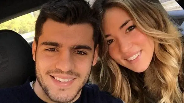 ازدواج  فوتبالیست مشهور و بی حاشیه با مدل جنجالی و معروف + عکس