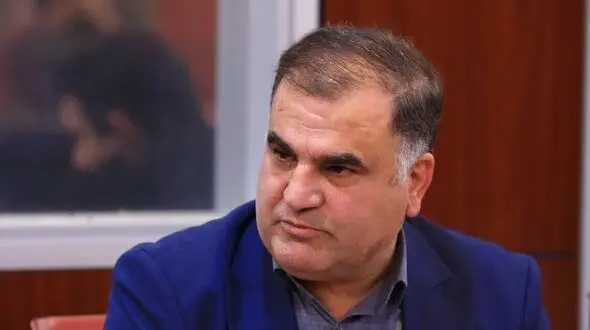 مدیریت مصرف آب در ایران افتضاح است/ هنوز برای ساخت و ساز و شست و شو از آب تصفیه شده استفاده می کنیم/ استفاده بیش از حد آب در صنعت