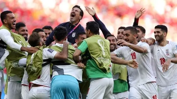 خشن ترین صحنه بازی ایران و ولز + فیلم