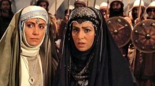 عکس؛ سفر به تاریخ؛ «عمره و ناریه، همسران مختار» (سریال مختارنامه) در یک مراسم در کنار هم؛ سال 1390