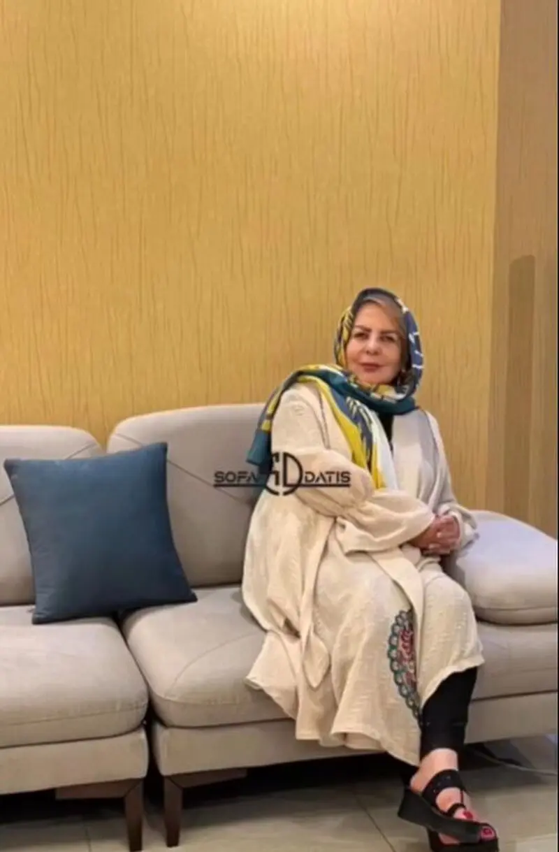 پوراندخت مهیمن