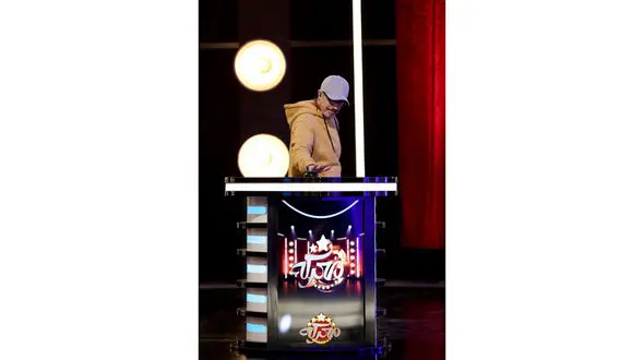 امشب منتظر معرکه جواد رضویان باشید