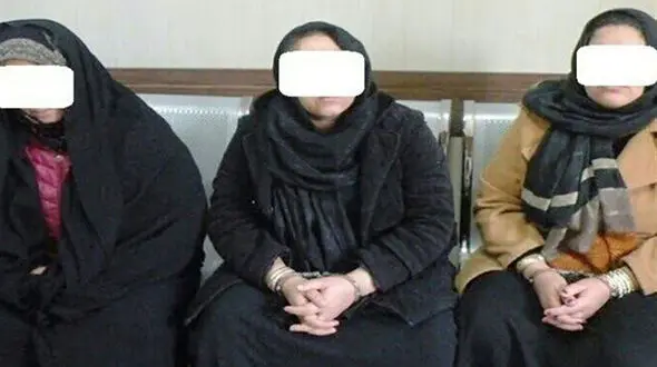 بازداشت 3 خانم رمال میلیونر در مشهد / فقط پول به جیب می زدند + جزییات