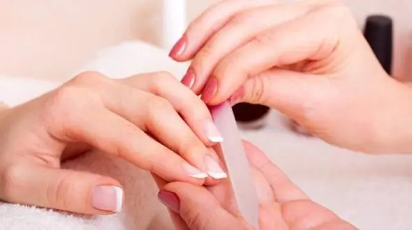 کاشت ناخن را با ساده ترین روش ها بردارید