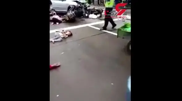 یک تصادف فاجعه آمیز / اجساد روی زمین پخش شدند + فیلم 16+