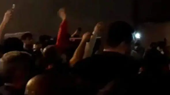 تجمع و اعتراض شدید مردم سربندر  به عملکرد شهرداری+ فیلم