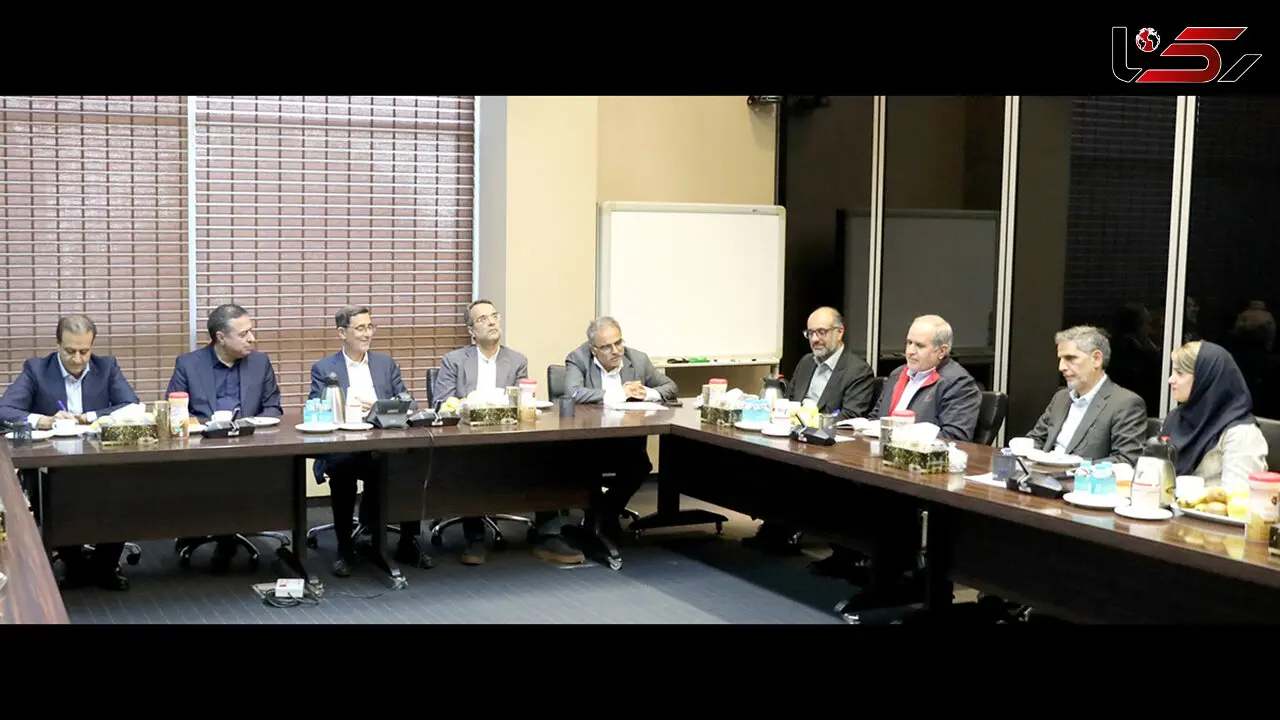 مشارکت راهبردی بانک صادرات ایران در «سازندگی نوین» و «جهاد اقتصادی»؛ تأمین مالی توسعه زیرساخت‌های انرژی با تمرکز بر نیروگاه‌های تجدیدپذیر