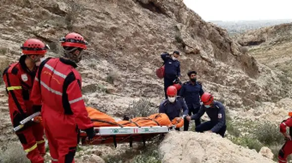 سقوط مرد 36 ساله سمنانی از کوه در پارک کوهستان