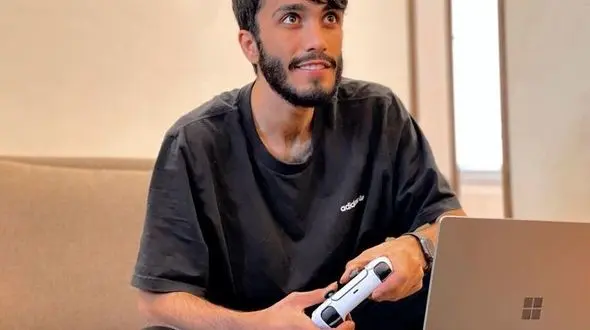 تشابه مهراد جم و فرزندش