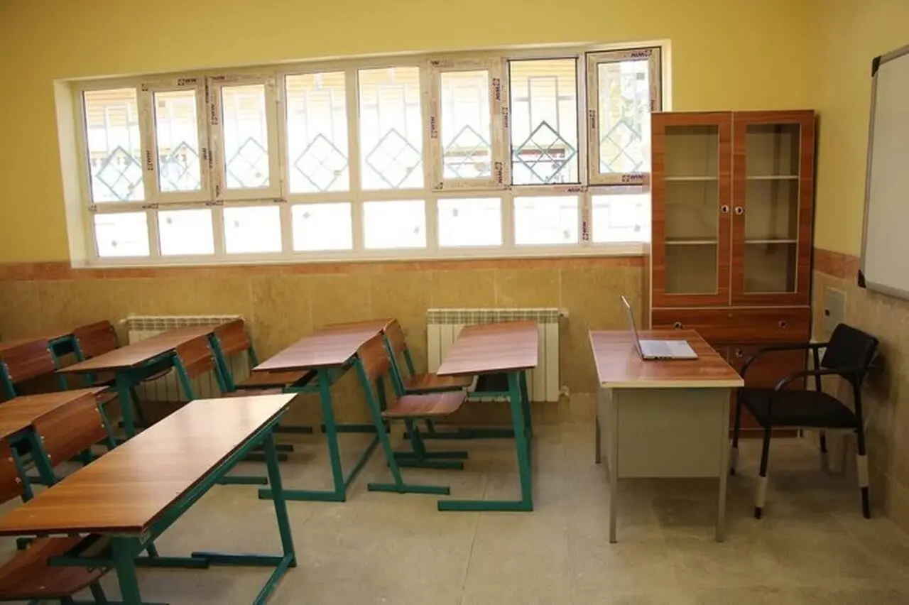 مدارس مهرماه تعطیل می‌مانند؛ بازگشایی احتمالی در آبان