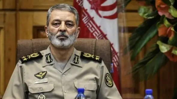تسلیت فرمانده ارتش به خاطر شهادت خلبان فتاحی در سانحه هوایی