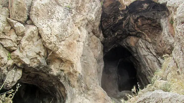 وجود سایت فسیلی در پیغمبر کوه آبیک/ تخلف سازمان صمت و عدم استعلام از میراث فرهنگی + عکس