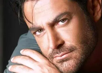 محمد رضا گلزار: من مریضی شاگرد اول شدن داشتم، خانواده میخواستن پزشک بشم، دوران دبیرستان تمام فکرم این بود که اسمم صدر همه اسامی شاگرد درسخوان‌ها باشد و...