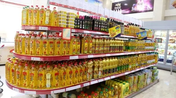 کاهش 10 تا 25 درصدی قیمت ۳۴ قلم کالای اساسی آغاز شد