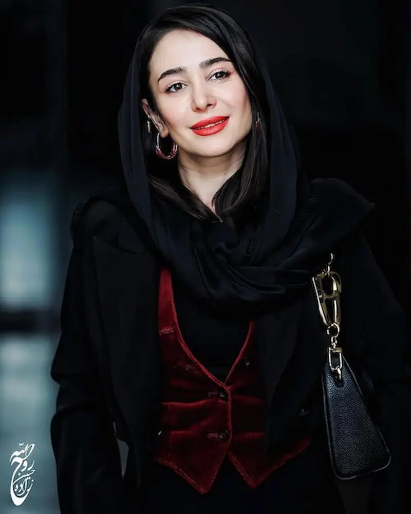 جلیقه مخمل الناز حبیبی