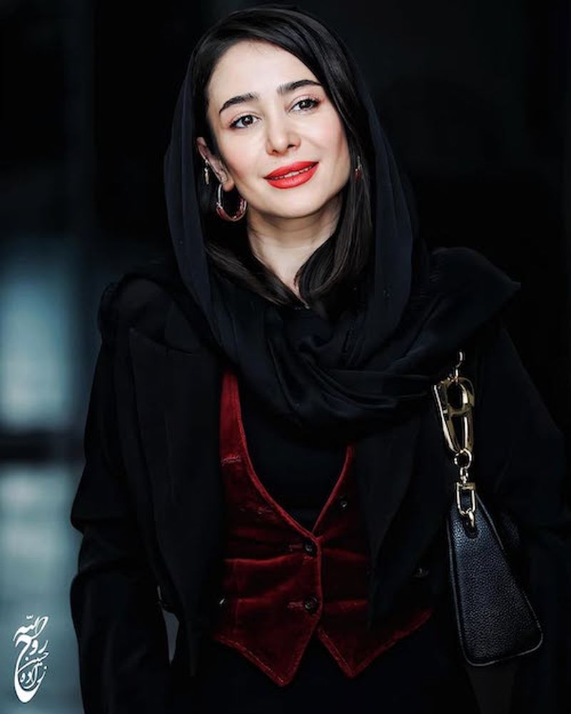 جلیقه مخمل الناز حبیبی