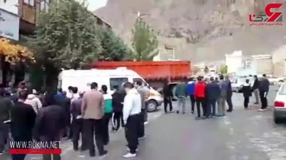 برخورد یک تریلی با مغازه در کرمانشاه + فیلم